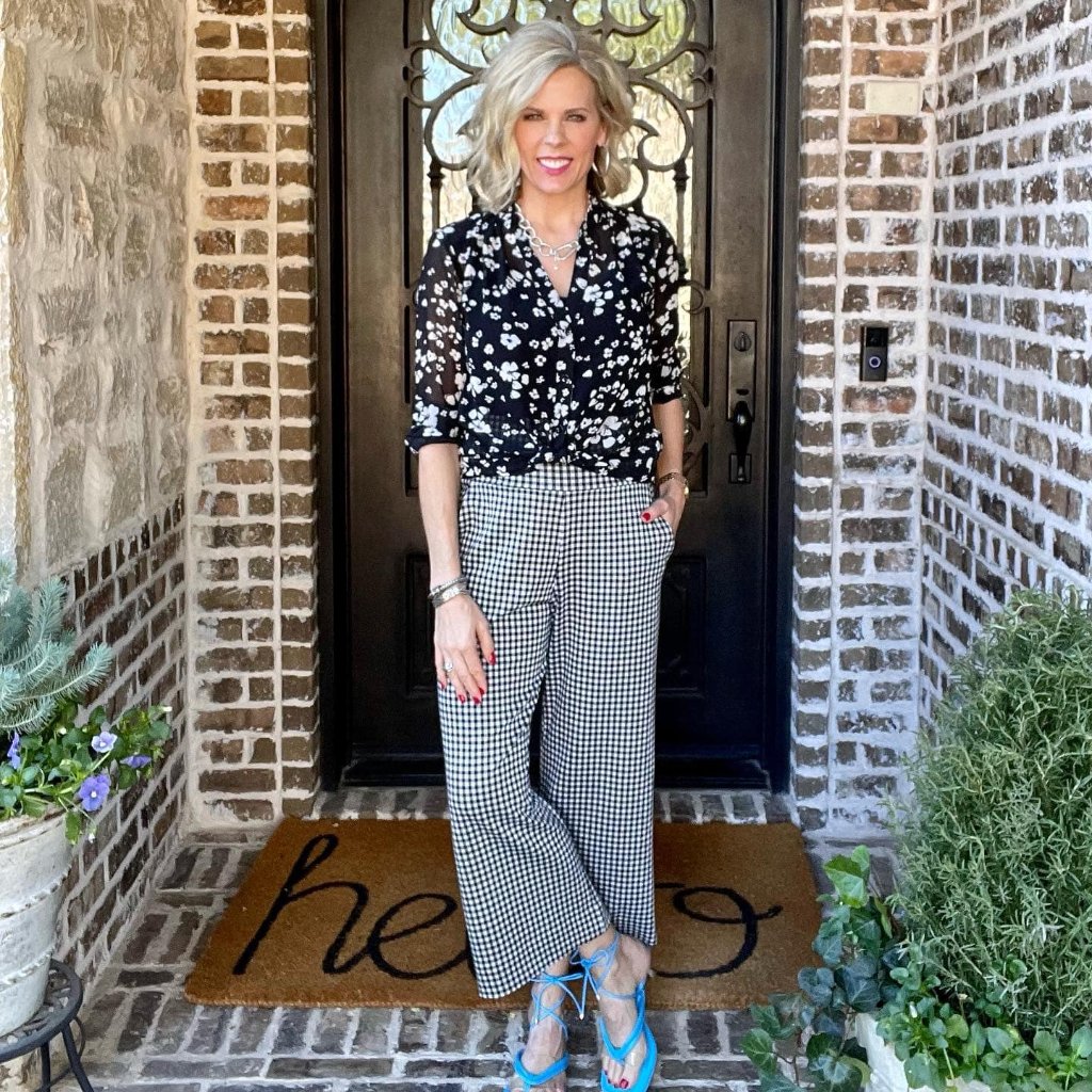 Cabi 6047 Bombshell Gingham Pants Spring 2023 Medium Nwt